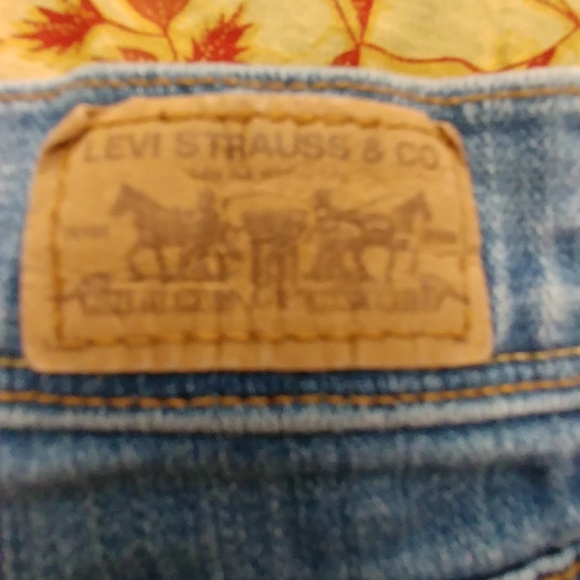 Cut off Levis - Picture 3 of 8
